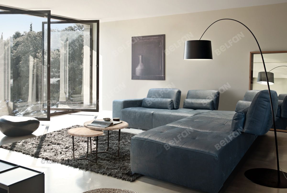 Foto krasivyh divanov v inter'ere