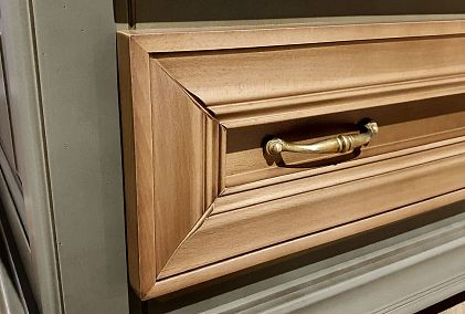 Шкаф с витриной 1-но дв. "Оливия" (правый)