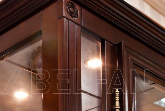 (Полонез) Внутренняя подсветка в витринах