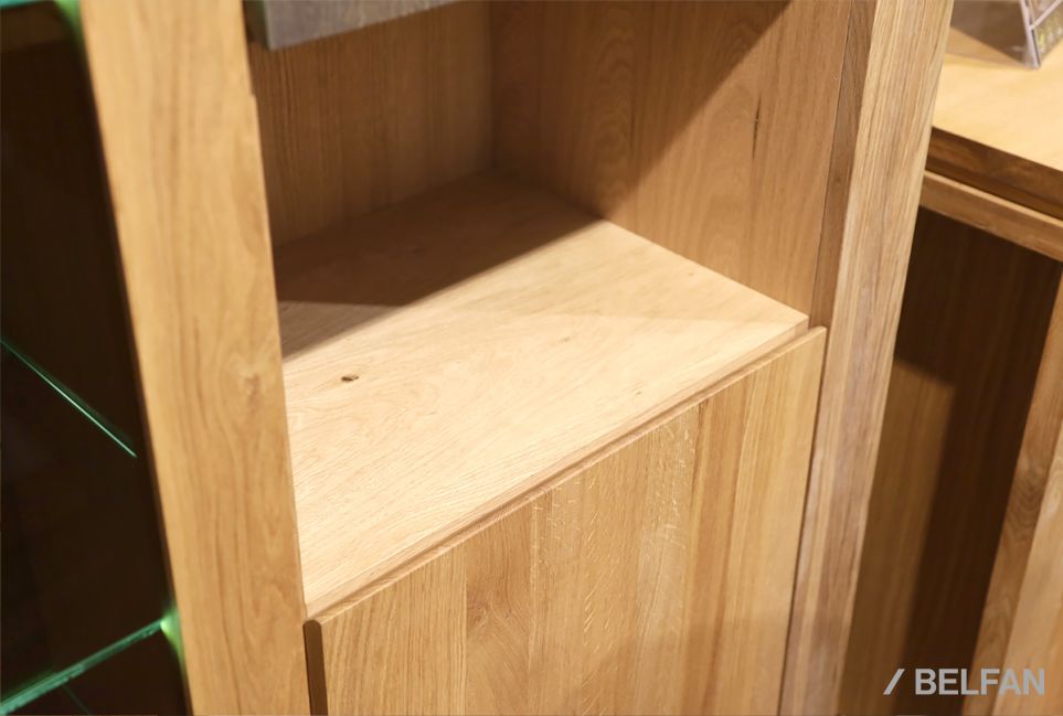 Шкаф с витриной комбинированный "Берген" массив и шпон дуба 3