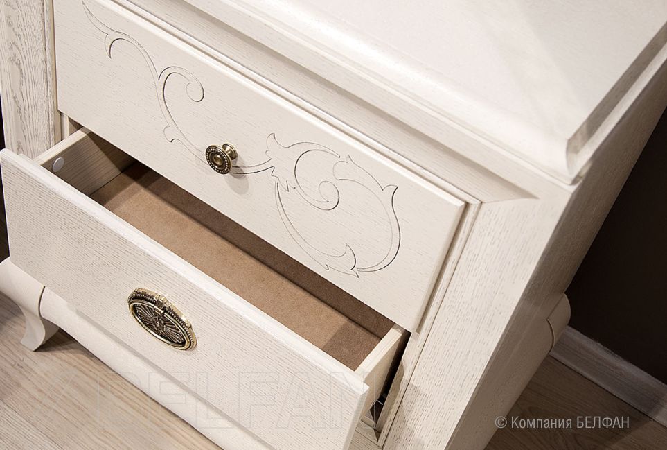 Тумба прикроватная "Соната" (декор) массив и шпон дуба 2