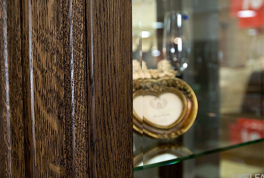 Тумба "Верди Люкс 3/2з" массив и шпон дуба 3