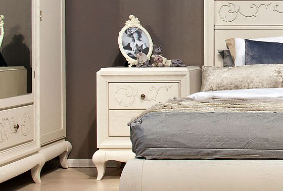 Тумба прикроватная "Соната" (декор) массив и шпон дуба 8