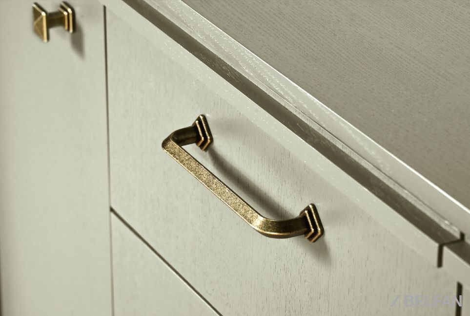 Тумба 3-х секционная "Chicago" массив и шпон дуба 2