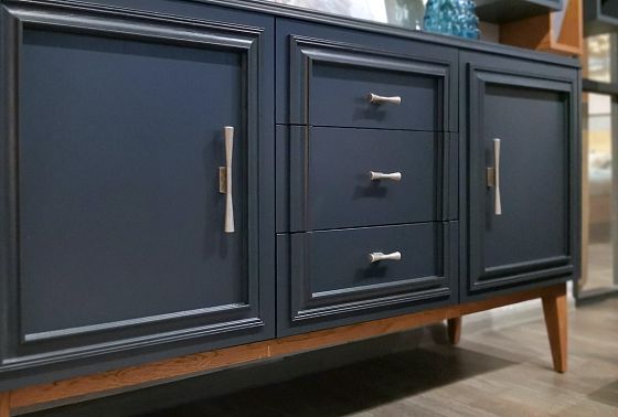 Тумба "Сакраменто" 3 (с ящиками) массив и шпон дуба, МДФ 10