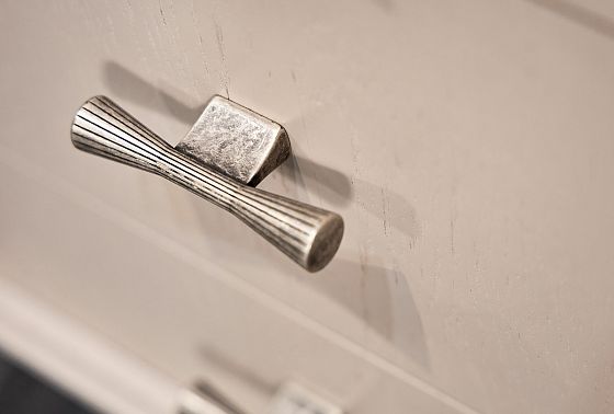 Тумба "Сакраменто" 4 (с ящиками) массив и шпон дуба, МДФ 14