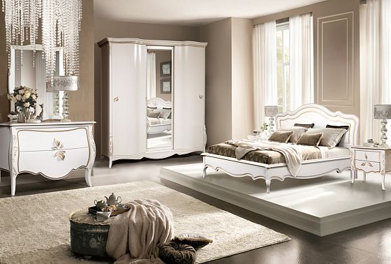 Шкаф-купе для одежды 3-х дв. "Трио" (с зеркалом) массив и шпон дуба 8