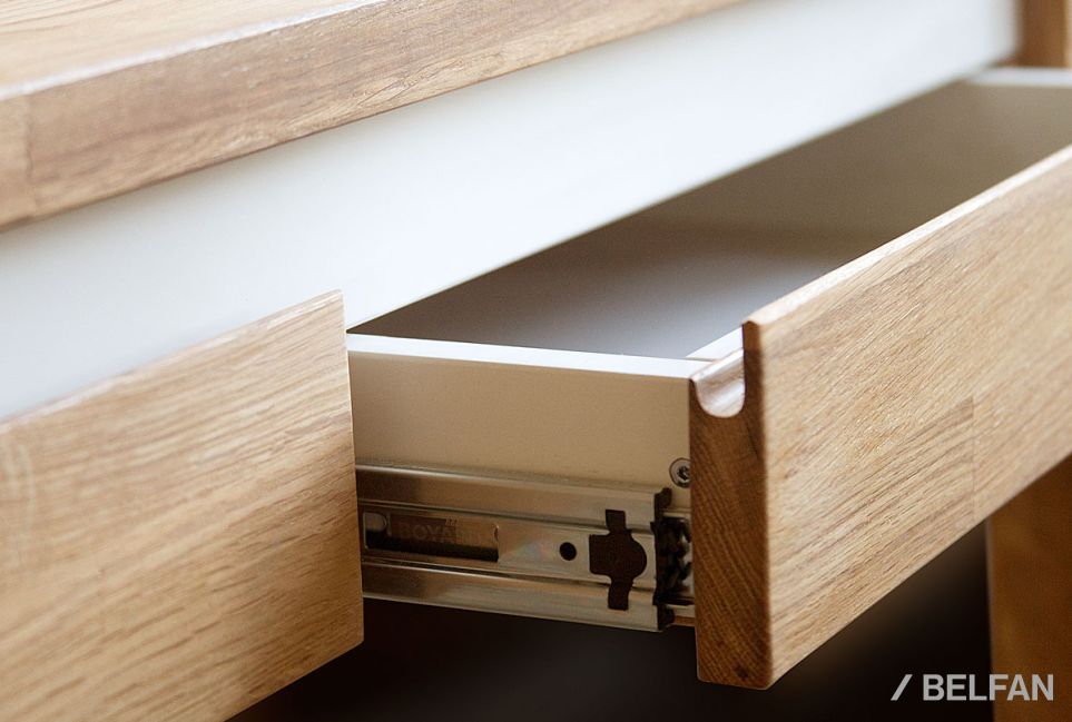 Стол туалетный "Wallstreet" массив дуба, МДФ 3