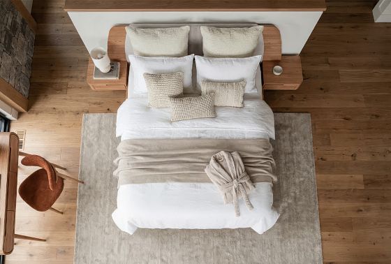 Кровать "Монблан" (с прикроватными тумбами) массив дуба 7