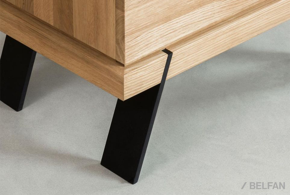 Витрина 2-х дверная "Etna" (правая) массив дуба, металл 2