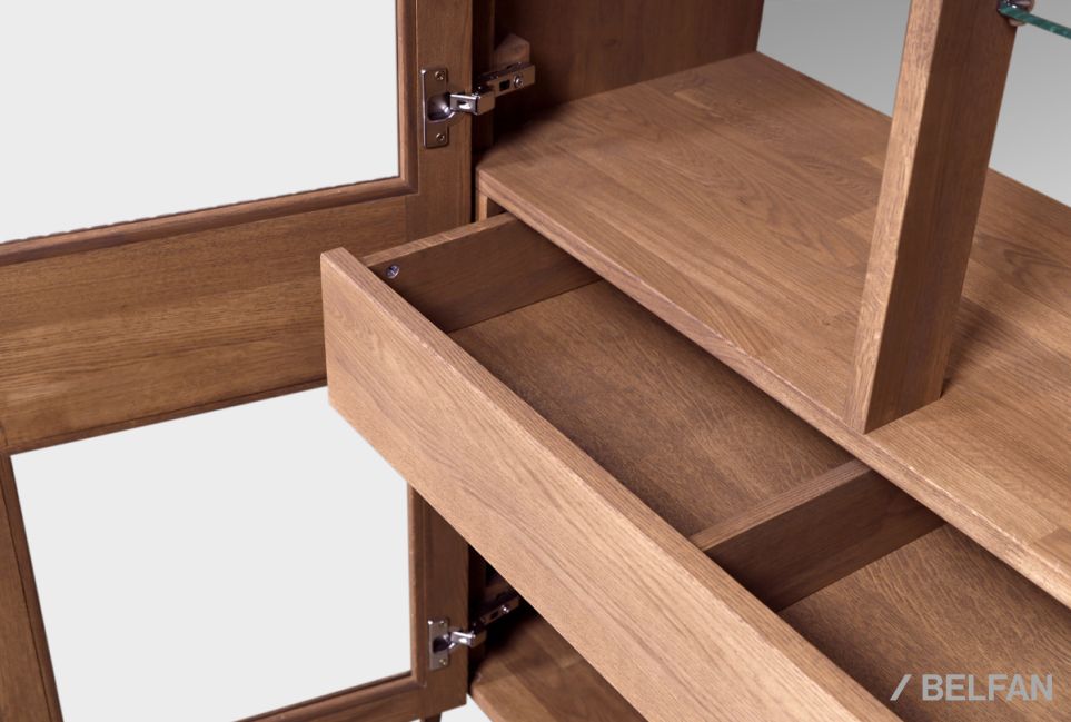 Витрина 2-х дверная "Bergamo" массив дуба 5