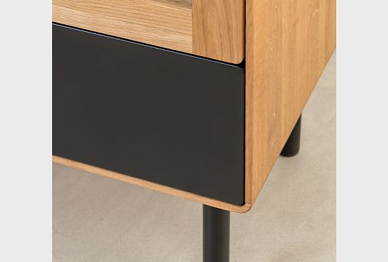 Витрина 2-х дверная "Норман" массив дуба, МДФ, металл 8