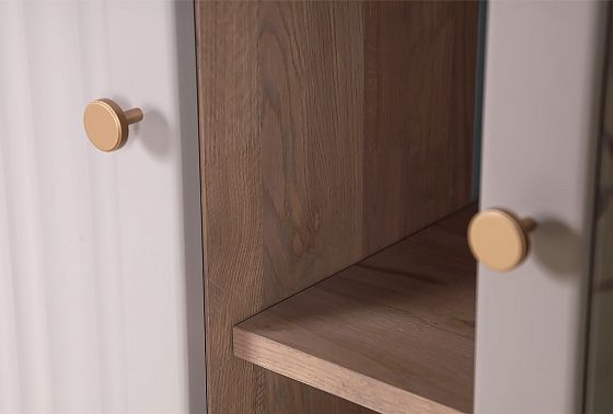 Витрина 2-х дверная "Меридиан" с нишей (комбинированная) массив дуба, МДФ 3