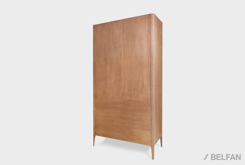 Витрина 2-х дверная "Bergamo" массив дуба 9