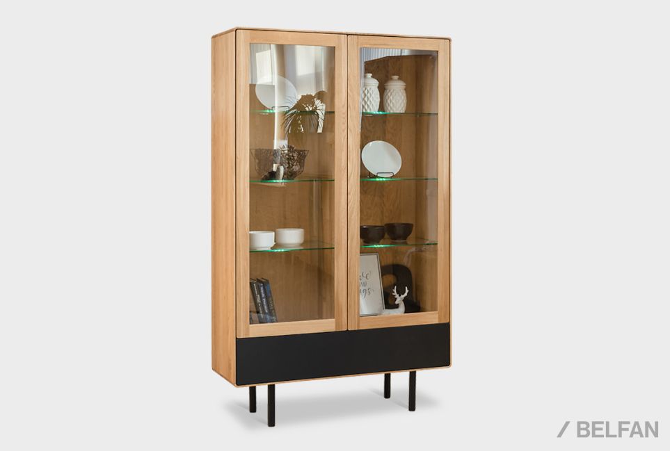 Витрина 2-х дверная "Норман" массив дуба, МДФ, металл 1