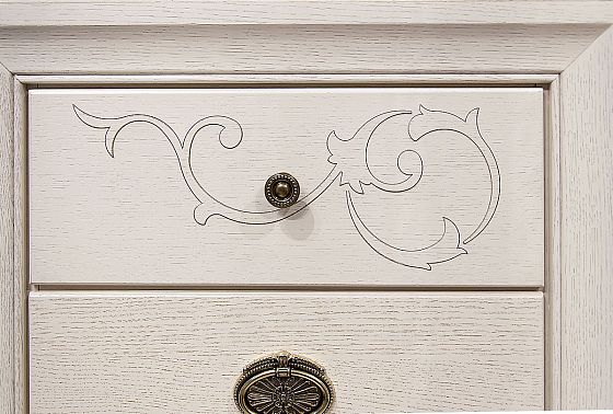 Тумба прикроватная "Соната" (декор) массив и шпон дуба 8