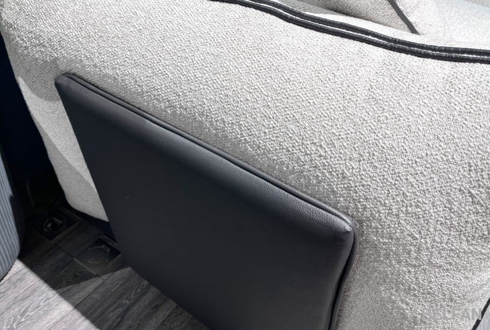 "Ferre" диван 3-х местный 8