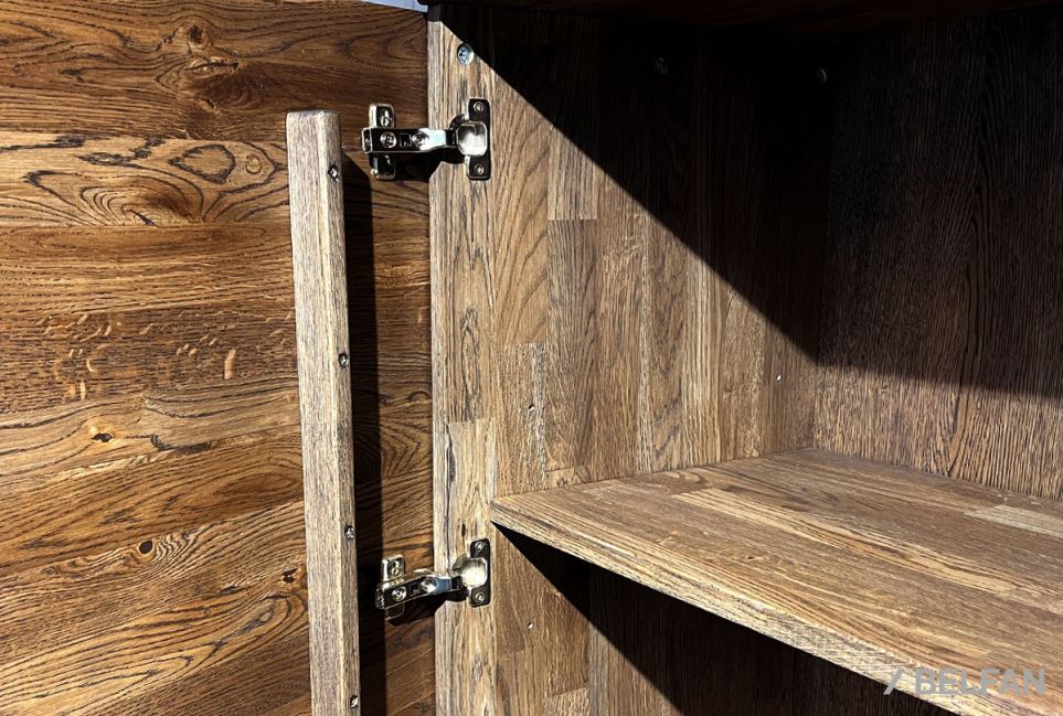 Шкаф с витриной 1-но дверный "Мидгард" (левый) массив дуба 4