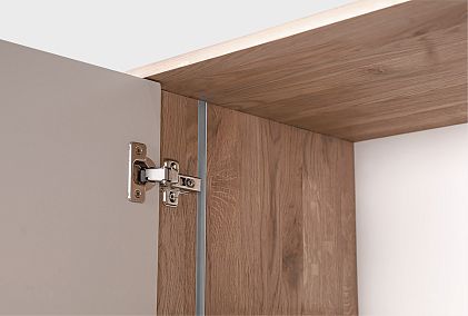 Витрина 2-х дверная "Меридиан" с нишей (комбинированная)