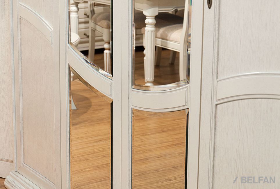 Шкаф для одежды 4-х дв. "Лика" (с зеркалом) массив и шпон дуба 3