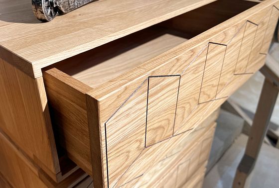 Комод высокий "Etna" с декором (фигурный) массив дуба, металл 5