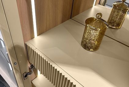 Витрина 1-но дверная «Авеню» (левая)