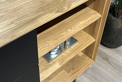 Тумба "Норман" 3 с нишей (правая); дуб натуральный, чёрный