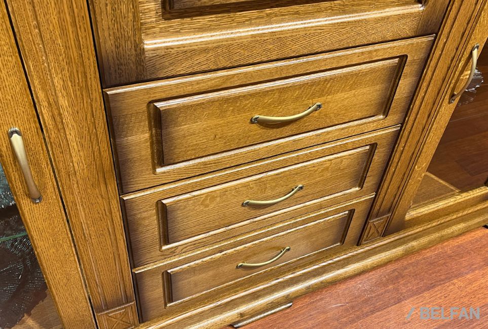 Тумба "Верди Люкс 3/2з" массив и шпон дуба 3