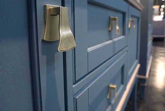 Тумба "Стюарт" массив и шпон дуба 6