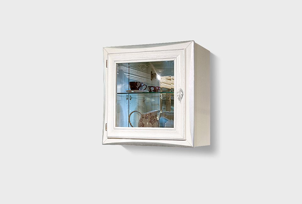 Шкаф навесной "Трио" со стеклом (левый); белая эмаль с серебряной патиной+серебро