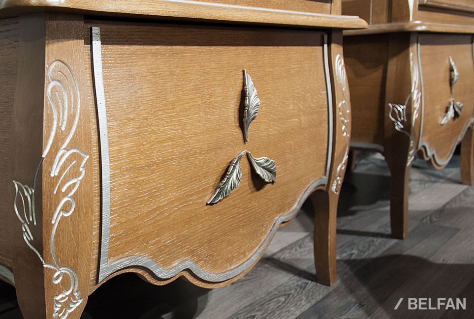 Шкаф с витриной 1-но дв. "Трио" (левый) массив и шпон дуба 5