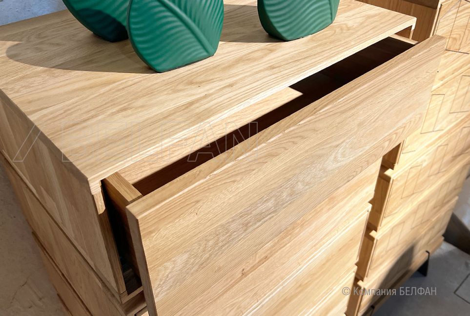 Комод высокий "Etna" без декора (фигурный) массив дуба, металл 2