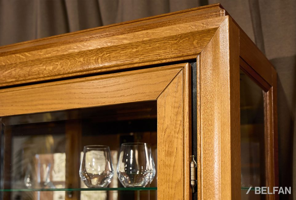 Шкаф с витриной 1-но дв. "Соната" (левый) массив и шпон дуба 4