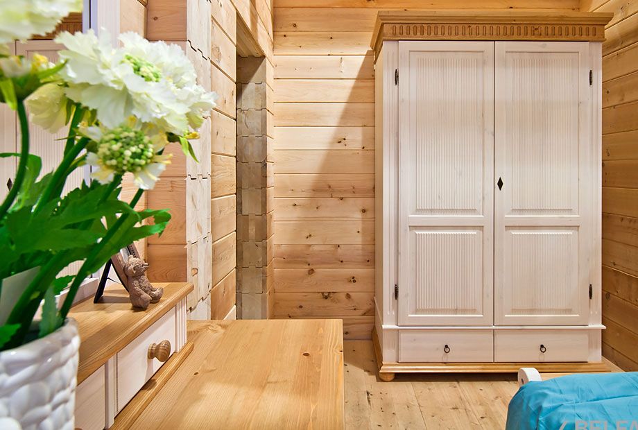 Шкаф "Хельсинки-2-GT-М" массив сосны 2