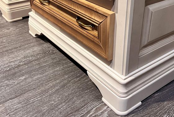 Шкаф с витриной 1-но дв. "Оливия" (левый) массив и шпон ольхи 4