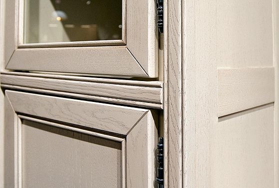 Шкаф 1-но дверный со стеклом "Тэфи" (правый) массив и шпон дуба 3