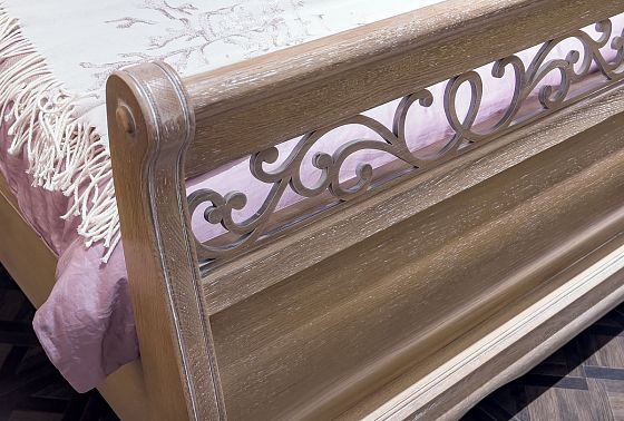 Кровать "Тэфи" (высокое изножье) массив и шпон дуба 5