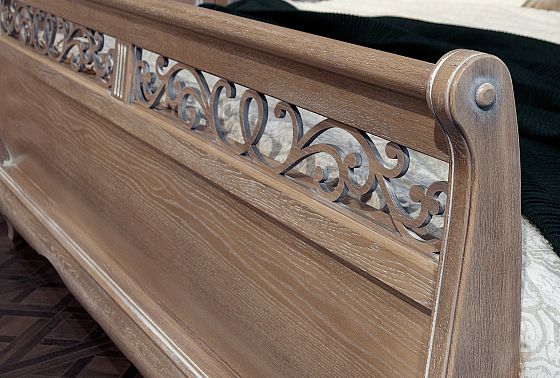 Кровать "Тэфи" (высокое изножье) массив и шпон дуба 5