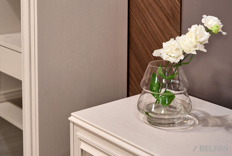 Тумба "Сакраменто" 4 (с ящиками) массив и шпон дуба, МДФ 6