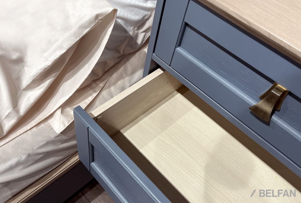 Тумба прикроватная "Стюарт" массив и шпон дуба 4