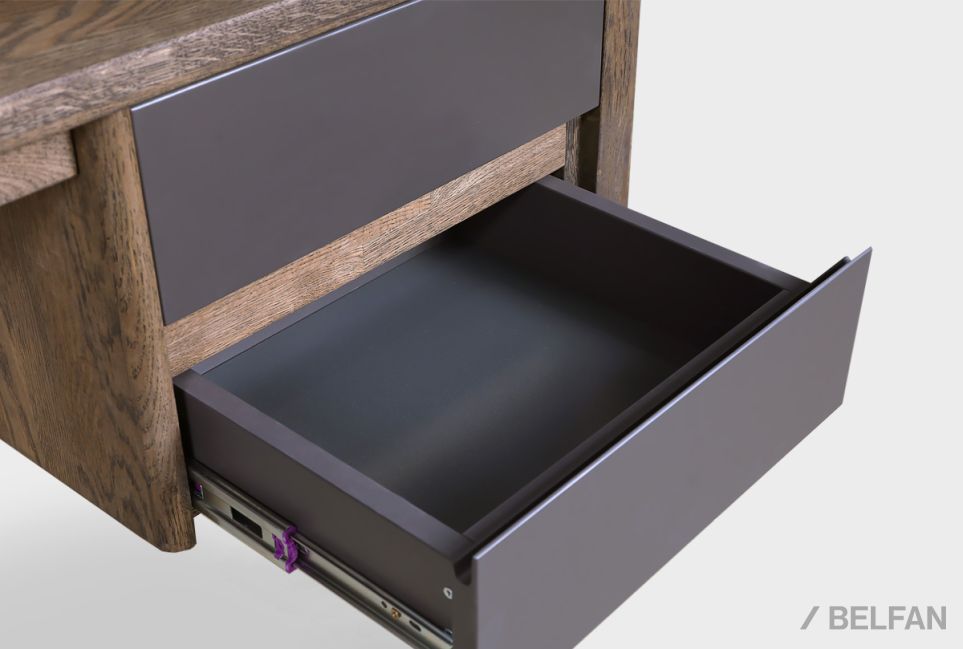 Стол письменный "Wallstreet" (2 тумбы) массив дуба, МДФ 4