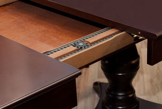 (Полонез) Стол легко раскладывается одним человеком