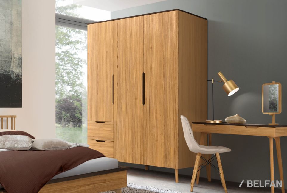 Шкаф для одежды 3-х дверный "Elva" массив и шпон дуба 1