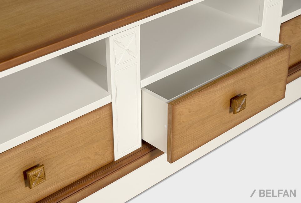 Тумба под ТВ "Brianson" массив и шпон дуба, МДФ 3