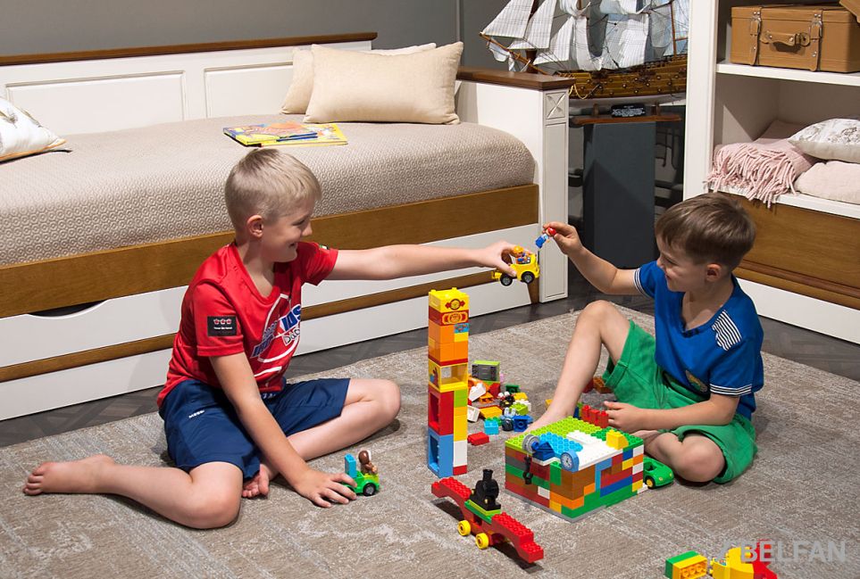 Кровать-диван под два матраса "Brianson" массив и шпон дуба, МДФ 7