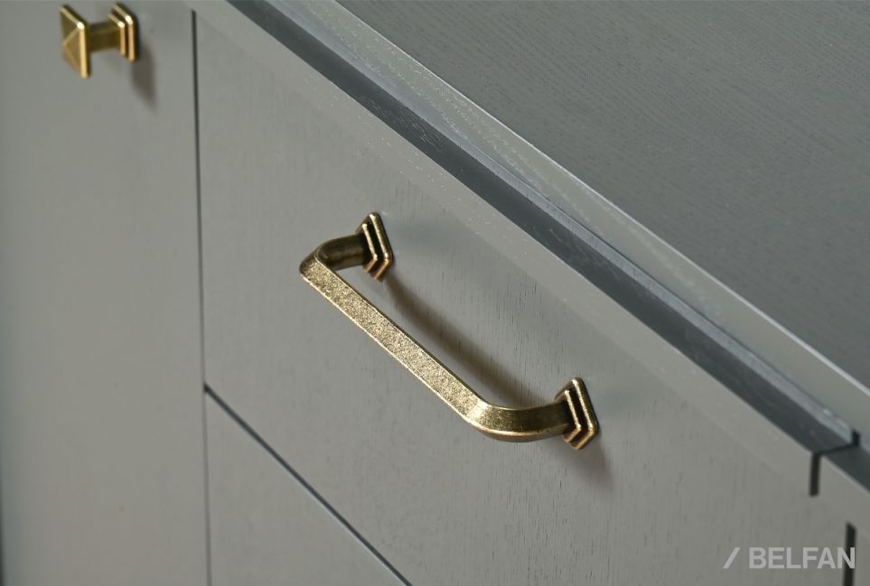 Тумба 3-х секционная "Chicago" массив и шпон дуба 6