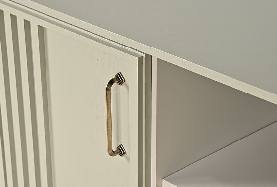 Тумба 4-х дв. "Чикаго" массив и шпон дуба 9