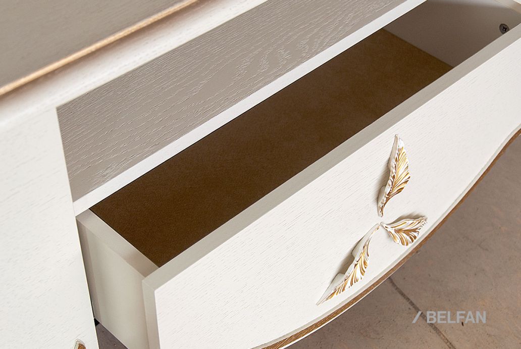 Гостиная «Трио» #14 белая эмаль с золотой патиной 1