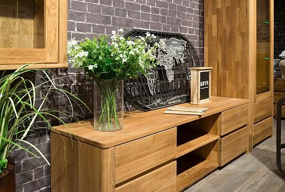 Тумба под ТВ "Норд" массив дуба 4