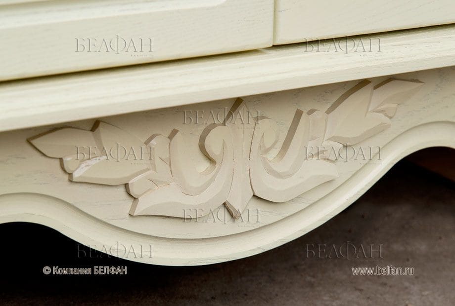 Банкетка белая деревянная